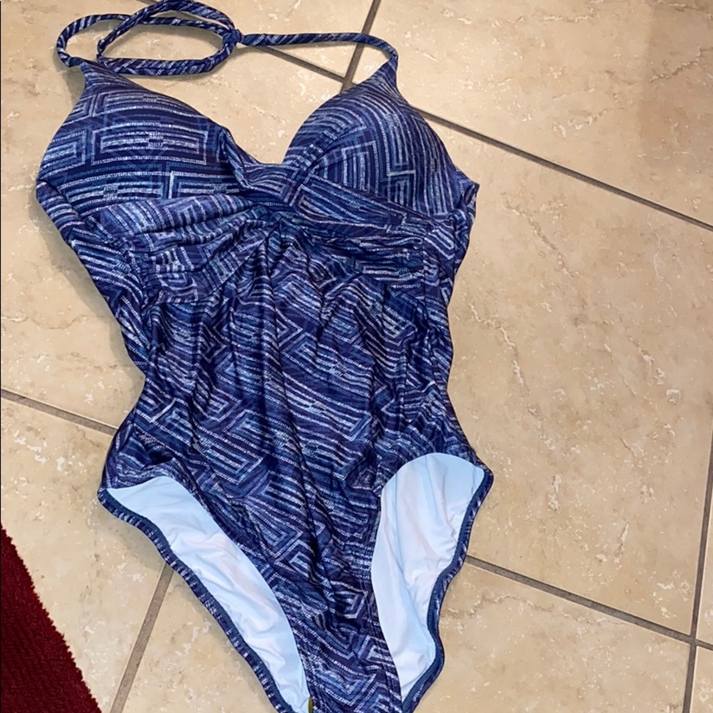 NWT vix one piece bathing suit